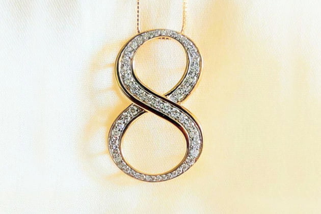 インフィニティ∞天然ダイヤモンドジュエリーM